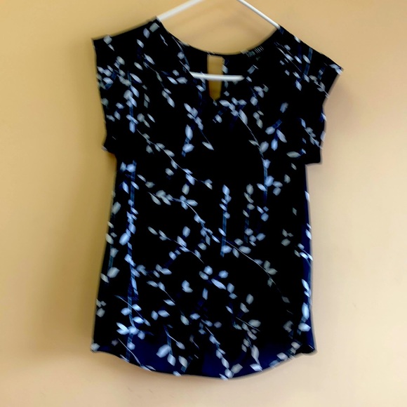 nine west Tops - Dark blue shirt with some white size small from Nine West